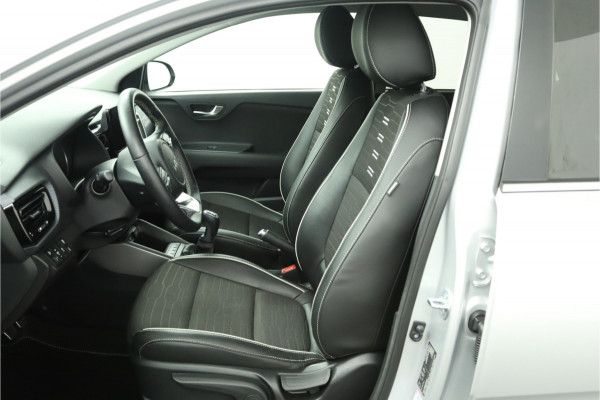 Kia Stonic 1.0 T-GDi MHEV GT-Line - Led Koplampen - Cruise Control - Navigatie - Stoel/Stuurverwarming - Apple/Android Carplay - Fabrieksgarantie Tot 2031 Kia Stonic 1.0 T-GDi MHEV GT-Line - Led Koplampen - Cruise Control - Navigatie - Stoel/Stuurverwarming - Apple/Android Carplay - Fabrieksgarantie Tot 2031