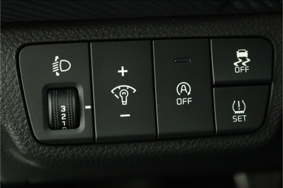 Kia Stonic 1.0 T-GDi MHEV GT-Line - Led Koplampen - Cruise Control - Navigatie - Stoel/Stuurverwarming - Apple/Android Carplay - Fabrieksgarantie Tot 2031 Kia Stonic 1.0 T-GDi MHEV GT-Line - Led Koplampen - Cruise Control - Navigatie - Stoel/Stuurverwarming - Apple/Android Carplay - Fabrieksgarantie Tot 2031