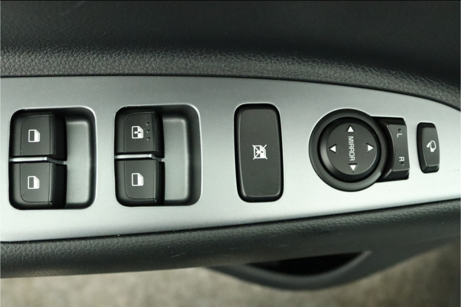 Kia Stonic 1.0 T-GDi MHEV GT-Line - Led Koplampen - Cruise Control - Navigatie - Stoel/Stuurverwarming - Apple/Android Carplay - Fabrieksgarantie Tot 2031 Kia Stonic 1.0 T-GDi MHEV GT-Line - Led Koplampen - Cruise Control - Navigatie - Stoel/Stuurverwarming - Apple/Android Carplay - Fabrieksgarantie Tot 2031