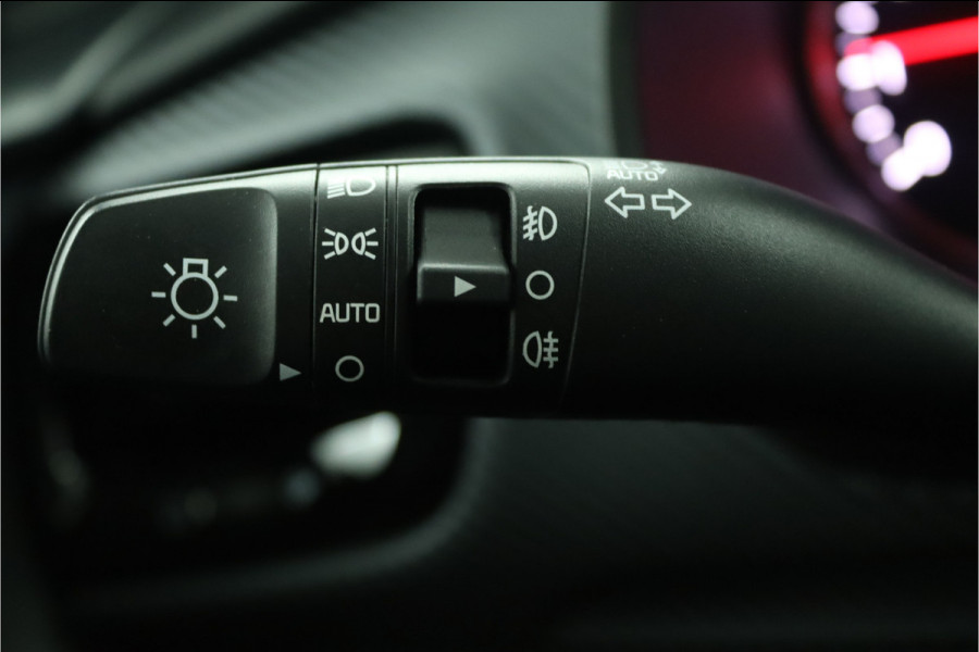 Kia Stonic 1.0 T-GDi MHEV GT-Line - Led Koplampen - Cruise Control - Navigatie - Stoel/Stuurverwarming - Apple/Android Carplay - Fabrieksgarantie Tot 2031 Kia Stonic 1.0 T-GDi MHEV GT-Line - Led Koplampen - Cruise Control - Navigatie - Stoel/Stuurverwarming - Apple/Android Carplay - Fabrieksgarantie Tot 2031