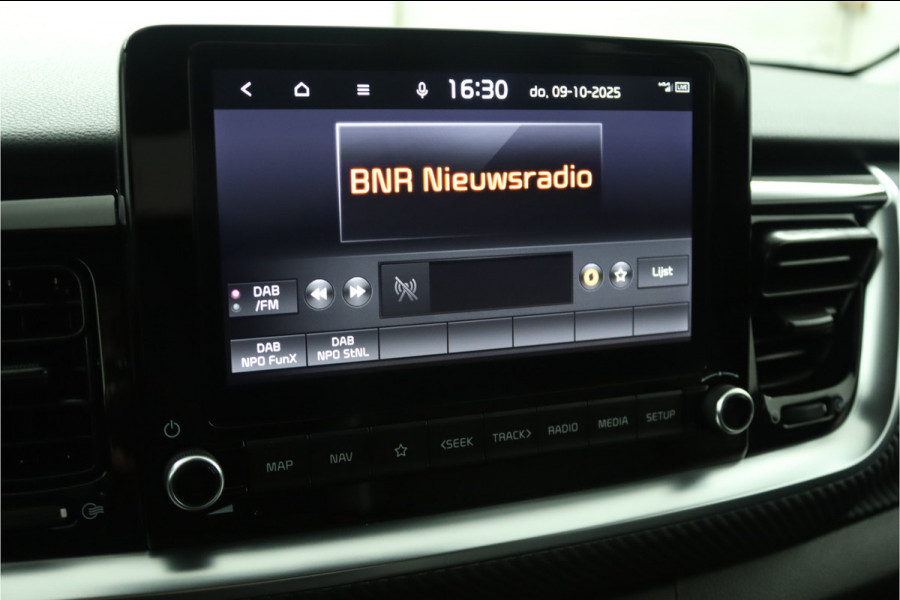 Kia Stonic 1.0 T-GDi MHEV GT-Line - Led Koplampen - Cruise Control - Navigatie - Stoel/Stuurverwarming - Apple/Android Carplay - Fabrieksgarantie Tot 2031 Kia Stonic 1.0 T-GDi MHEV GT-Line - Led Koplampen - Cruise Control - Navigatie - Stoel/Stuurverwarming - Apple/Android Carplay - Fabrieksgarantie Tot 2031