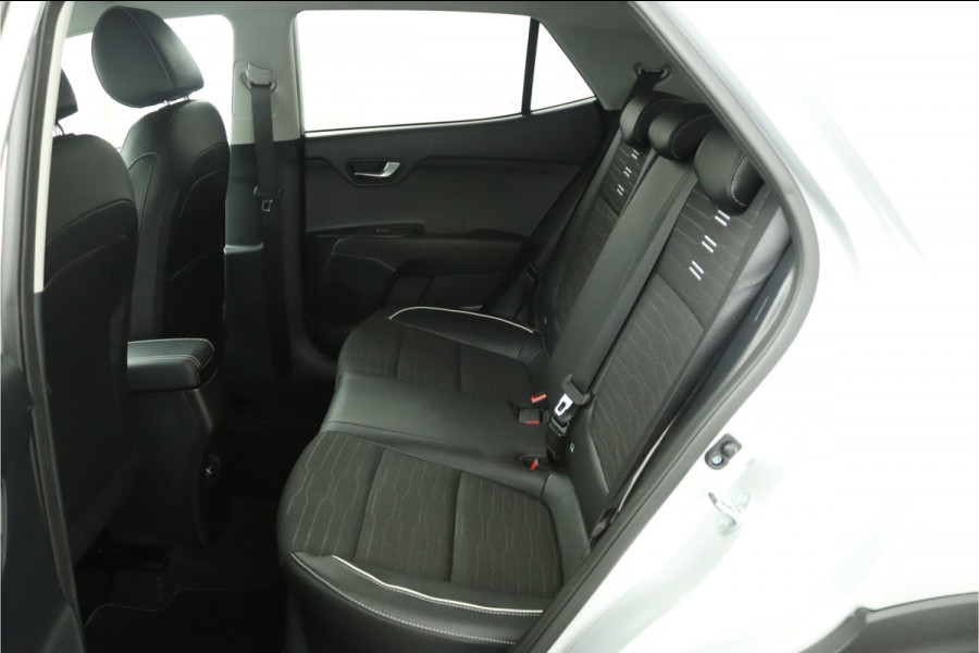 Kia Stonic 1.0 T-GDi MHEV GT-Line - Led Koplampen - Cruise Control - Navigatie - Stoel/Stuurverwarming - Apple/Android Carplay - Fabrieksgarantie Tot 2031 Kia Stonic 1.0 T-GDi MHEV GT-Line - Led Koplampen - Cruise Control - Navigatie - Stoel/Stuurverwarming - Apple/Android Carplay - Fabrieksgarantie Tot 2031