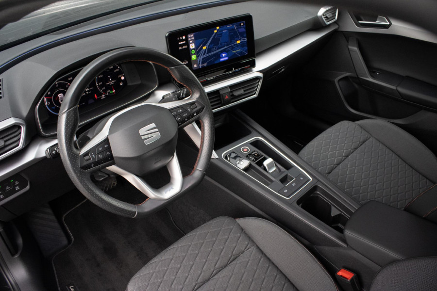 Seat Leon 1.4 TSI eHybrid PHEV FR Bus.Int. PANO CAMERA ACC CARPLAY Seat Leon 1.4 TSI eHybrid PHEV FR Bus.Int. PANO CAMERA ACC CARPLAY