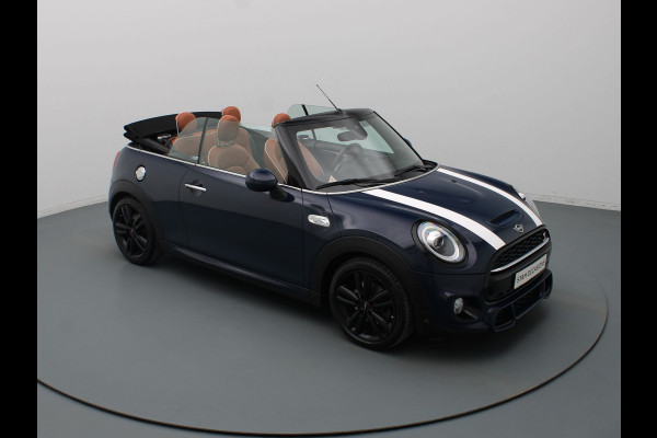 MINI Cabrio 190pk Cooper S Night Jack Edition Automaat Harman Kardon | Camera | Adapt. Cruise | Parkeersens. v+a | Stoelverw.