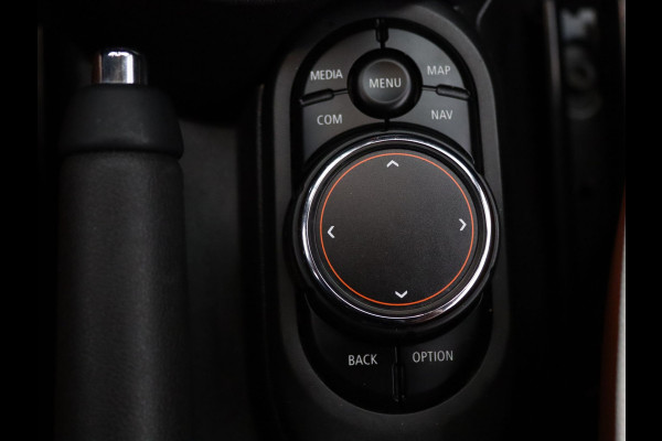 MINI Cabrio 190pk Cooper S Night Jack Edition Automaat Harman Kardon | Camera | Adapt. Cruise | Parkeersens. v+a | Stoelverw.