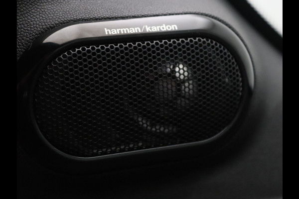 MINI Cabrio 190pk Cooper S Night Jack Edition Automaat Harman Kardon | Camera | Adapt. Cruise | Parkeersens. v+a | Stoelverw.