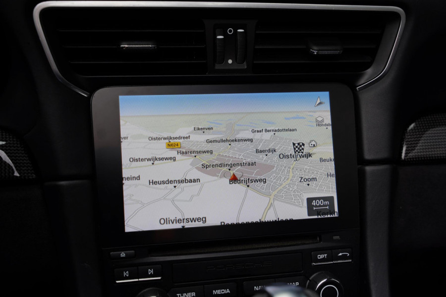 Porsche 911 991 Cabriolet 3.0 Carrera GTS Nato Green Burmester Lifting Porsche 911 991 Cabriolet 3.0 Carrera GTS Nato Green Burmester Lifting