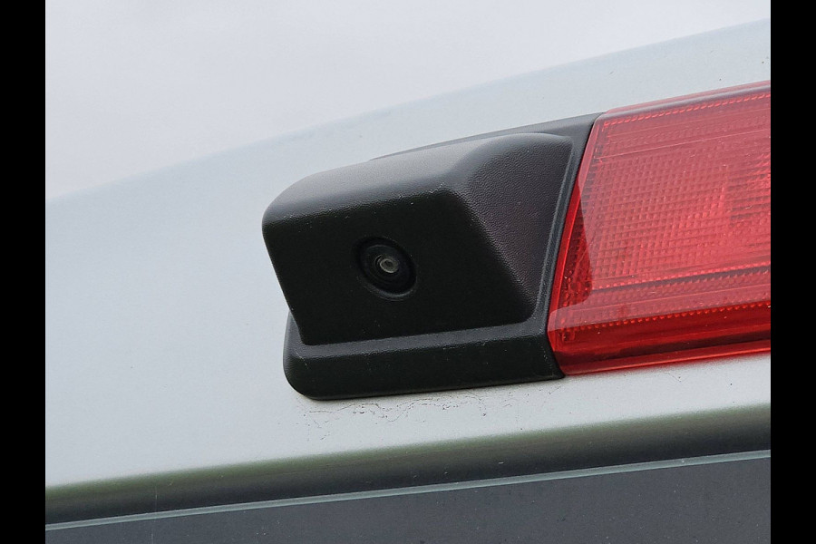 Renault Trafic 2.0 dCi L2H1 DC Comfort Camera Navi Cruise Automaat Sidebars Euro6 150Pk NAP 1e Eigenaar!