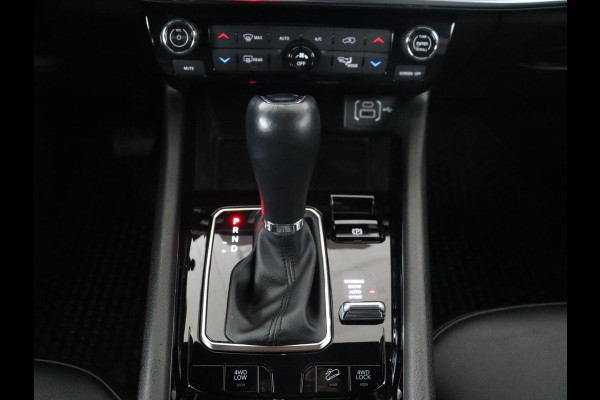 Jeep Compass 4xe 240 Plug-in Hybrid Electric S | Panoramadak | Trekhaak | 360 Camera | Leder | Stoelverwarming | Alpine Sound | Carplay | Stuurverwarming | Adaptive cruise | Navigatie | PHEV Jeep Compass 4xe 240 Plug-in Hybrid Electric S | Panoramadak | Trekhaak | 360 Camera | Leder | Stoelverwarming | Alpine Sound | Carplay | Stuurverwarming | Adaptive cruise | Navigatie | PHEV