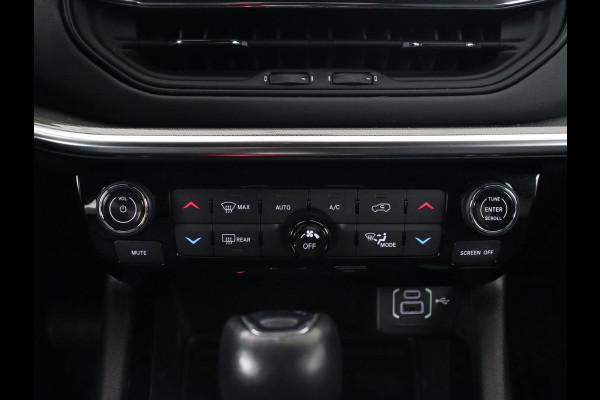 Jeep Compass 4xe 240 Plug-in Hybrid Electric S | Panoramadak | Trekhaak | 360 Camera | Leder | Stoelverwarming | Alpine Sound | Carplay | Stuurverwarming | Adaptive cruise | Navigatie | PHEV Jeep Compass 4xe 240 Plug-in Hybrid Electric S | Panoramadak | Trekhaak | 360 Camera | Leder | Stoelverwarming | Alpine Sound | Carplay | Stuurverwarming | Adaptive cruise | Navigatie | PHEV