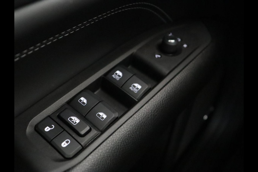 Jeep Compass 4xe 240 Plug-in Hybrid Electric S | Panoramadak | Trekhaak | 360 Camera | Leder | Stoelverwarming | Alpine Sound | Carplay | Stuurverwarming | Adaptive cruise | Navigatie | PHEV Jeep Compass 4xe 240 Plug-in Hybrid Electric S | Panoramadak | Trekhaak | 360 Camera | Leder | Stoelverwarming | Alpine Sound | Carplay | Stuurverwarming | Adaptive cruise | Navigatie | PHEV