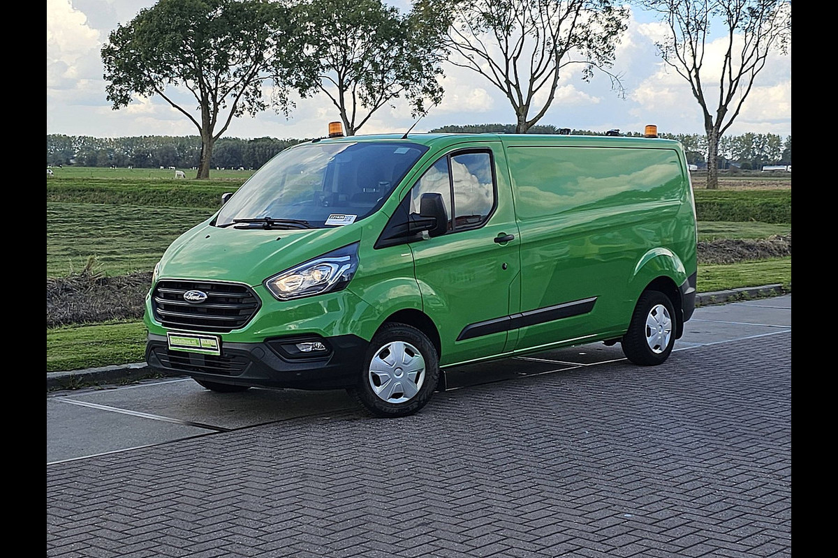 Ford Transit Custom 300 2.0 TDCI L2H1 Trend Navi Trekhaak Airco Camera Oh-Historie 1e Eigenaar! Ford Transit Custom 300 2.0 TDCI L2H1 Trend Navi Trekhaak Airco Camera Oh-Historie 1e Eigenaar!