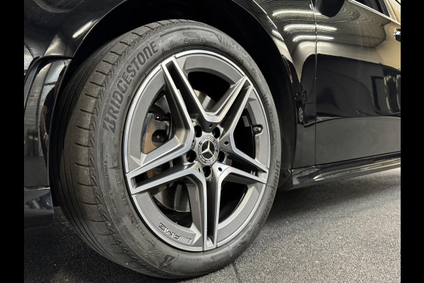 Mercedes-Benz A-Klasse 250e PHEV AMG Line Auto. Navigatie Apple Carplay/Android Auto Camera Parkeersensoren Adaptive Cruise Control Stoelverwarming Virtual Cockpit Climate Control Lichtmetalen velgen