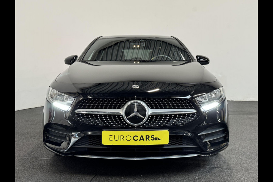 Mercedes-Benz A-Klasse 250e PHEV AMG Line Auto. Navigatie Apple Carplay/Android Auto Camera Parkeersensoren Adaptive Cruise Control Stoelverwarming Virtual Cockpit Climate Control Lichtmetalen velgen