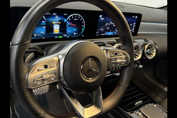 Mercedes-Benz A-Klasse 250e PHEV AMG Line Auto. Navigatie Apple Carplay/Android Auto Camera Parkeersensoren Adaptive Cruise Control Stoelverwarming Virtual Cockpit Climate Control Lichtmetalen velgen