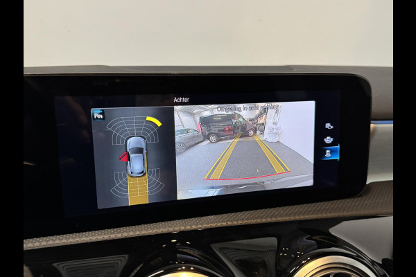 Mercedes-Benz A-Klasse 250e PHEV AMG Line Auto. Navigatie Apple Carplay/Android Auto Camera Parkeersensoren Adaptive Cruise Control Stoelverwarming Virtual Cockpit Climate Control Lichtmetalen velgen