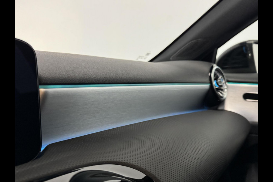 Mercedes-Benz A-Klasse 250e PHEV AMG Line Auto. Navigatie Apple Carplay/Android Auto Camera Parkeersensoren Adaptive Cruise Control Stoelverwarming Virtual Cockpit Climate Control Lichtmetalen velgen