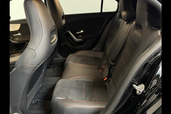 Mercedes-Benz A-Klasse 250e PHEV AMG Line Auto. Navigatie Apple Carplay/Android Auto Camera Parkeersensoren Adaptive Cruise Control Stoelverwarming Virtual Cockpit Climate Control Lichtmetalen velgen