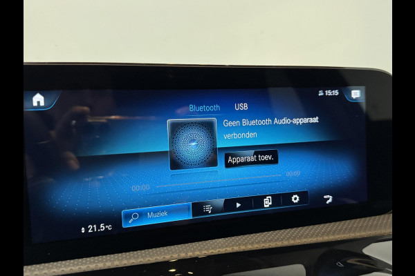 Mercedes-Benz A-Klasse 250e PHEV AMG Line Auto. Navigatie Apple Carplay/Android Auto Camera Parkeersensoren Adaptive Cruise Control Stoelverwarming Virtual Cockpit Climate Control Lichtmetalen velgen