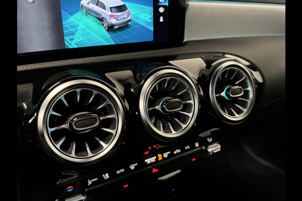 Mercedes-Benz A-Klasse 250e PHEV AMG Line Auto. Navigatie Apple Carplay/Android Auto Camera Parkeersensoren Adaptive Cruise Control Stoelverwarming Virtual Cockpit Climate Control Lichtmetalen velgen