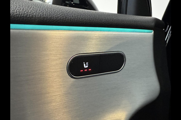 Mercedes-Benz A-Klasse 250e PHEV AMG Line Auto. Navigatie Apple Carplay/Android Auto Camera Parkeersensoren Adaptive Cruise Control Stoelverwarming Virtual Cockpit Climate Control Lichtmetalen velgen