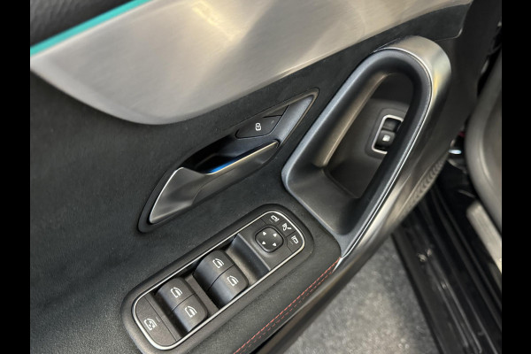 Mercedes-Benz A-Klasse 250e PHEV AMG Line Auto. Navigatie Apple Carplay/Android Auto Camera Parkeersensoren Adaptive Cruise Control Stoelverwarming Virtual Cockpit Climate Control Lichtmetalen velgen