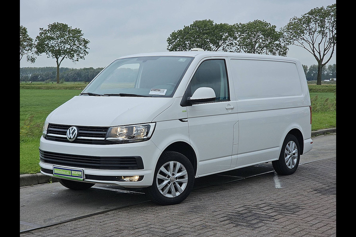 Volkswagen Transporter 2.0 TDI L1H1  Lm-Velgen NAP Airco Euro6 1e Eigenaar Voorruitverwarming Bumpers-Kleur!