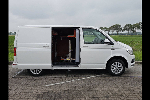 Volkswagen Transporter 2.0 TDI L1H1  Lm-Velgen NAP Airco Euro6 1e Eigenaar Voorruitverwarming Bumpers-Kleur!