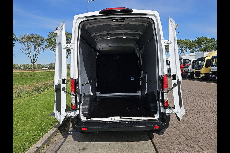 Ford Transit 350 2.0 TDCI L3H3 Verlengde Garantie RWD Navi Airco Cruise Control Euro6 131 PK!