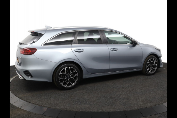 Kia Ceed Sportswagon 1.5 T-GDi GT-Line Apple Carplay/Android Auto - Cruise Control - Dodehoekdetectie - Panoramadak - Navigatie - Stuur/Stoelverwarming Fabrieksgarantie tot 07-2031