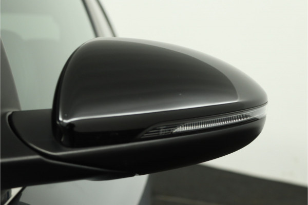 Kia Ceed Sportswagon 1.5 T-GDi GT-Line Apple Carplay/Android Auto - Cruise Control - Dodehoekdetectie - Panoramadak - Navigatie - Stuur/Stoelverwarming Fabrieksgarantie tot 07-2031