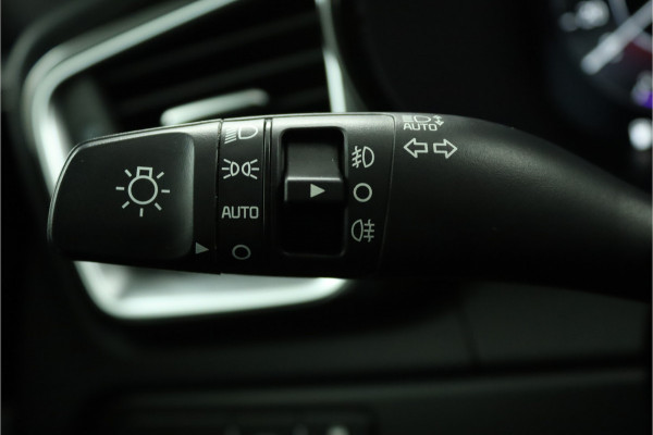 Kia Ceed Sportswagon 1.5 T-GDi GT-Line Apple Carplay/Android Auto - Cruise Control - Dodehoekdetectie - Panoramadak - Navigatie - Stuur/Stoelverwarming Fabrieksgarantie tot 07-2031