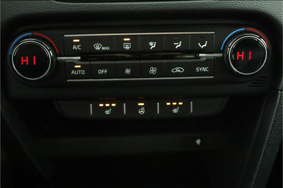 Kia Ceed Sportswagon 1.5 T-GDi GT-Line Apple Carplay/Android Auto - Cruise Control - Dodehoekdetectie - Panoramadak - Navigatie - Stuur/Stoelverwarming Fabrieksgarantie tot 07-2031