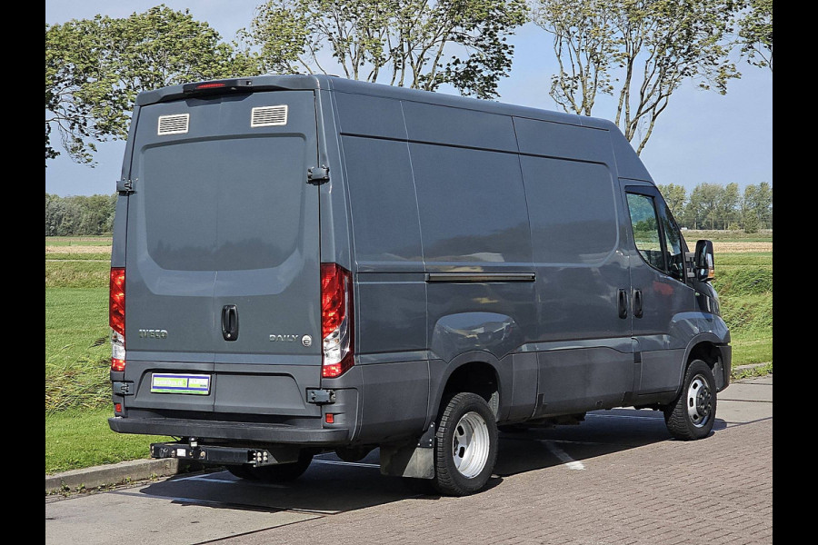 Iveco Daily 35C15V 3.0L L2H2, dubbellucht, airco,camera, trekhaak