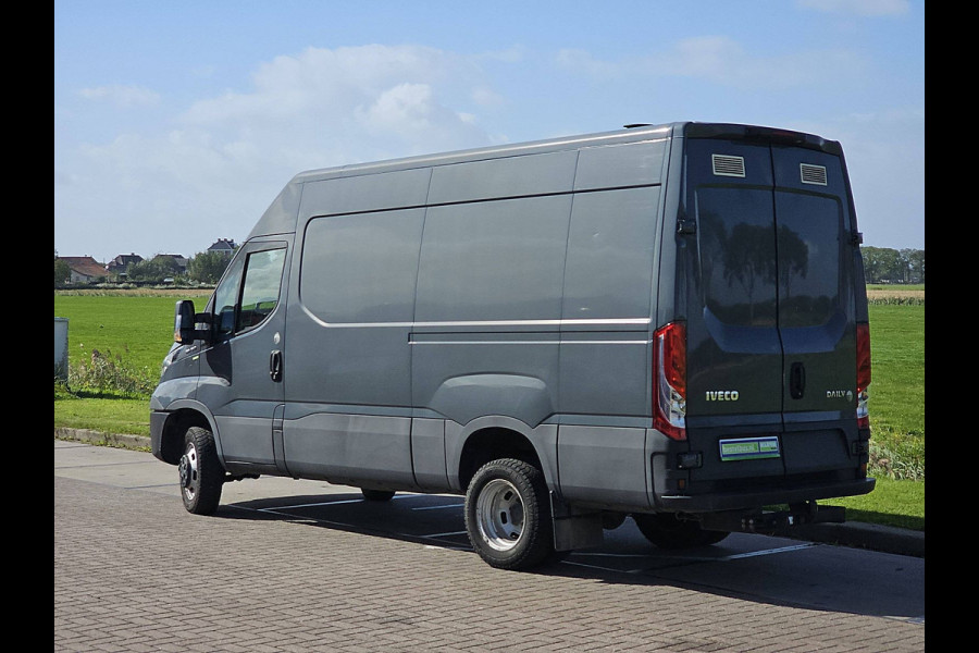 Iveco Daily 35C15V 3.0L L2H2, dubbellucht, airco,camera, trekhaak