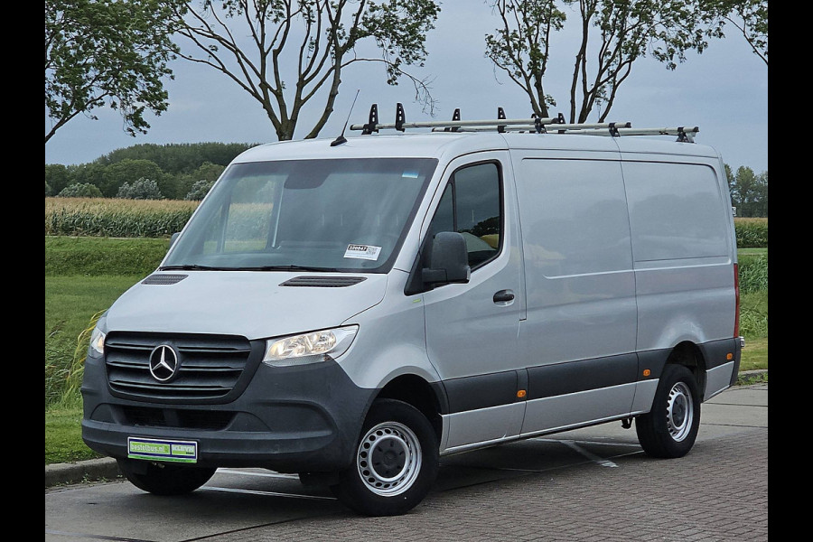 Mercedes-Benz Sprinter 316 L2H1 Mbux Airco Trekhaak Cruise Camera Euro6 163 PK! Mercedes-Benz Sprinter 316 L2H1 Mbux Airco Trekhaak Cruise Camera Euro6 163 PK!