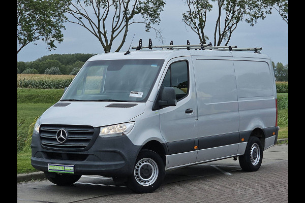 Mercedes-Benz Sprinter 316 L2H1 Mbux Airco Trekhaak Cruise Camera Euro6 163 PK! Mercedes-Benz Sprinter 316 L2H1 Mbux Airco Trekhaak Cruise Camera Euro6 163 PK!