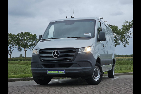 Mercedes-Benz Sprinter 316 L2H1 Mbux Airco Trekhaak Cruise Camera Euro6 163 PK! Mercedes-Benz Sprinter 316 L2H1 Mbux Airco Trekhaak Cruise Camera Euro6 163 PK!