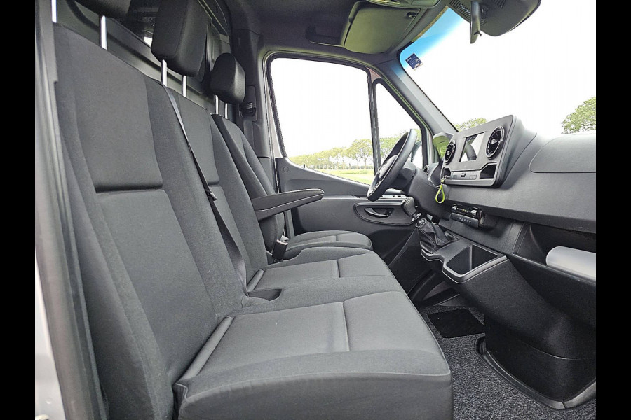 Mercedes-Benz Sprinter 316 L2H1 Mbux Airco Trekhaak Cruise Camera Euro6 163 PK! Mercedes-Benz Sprinter 316 L2H1 Mbux Airco Trekhaak Cruise Camera Euro6 163 PK!