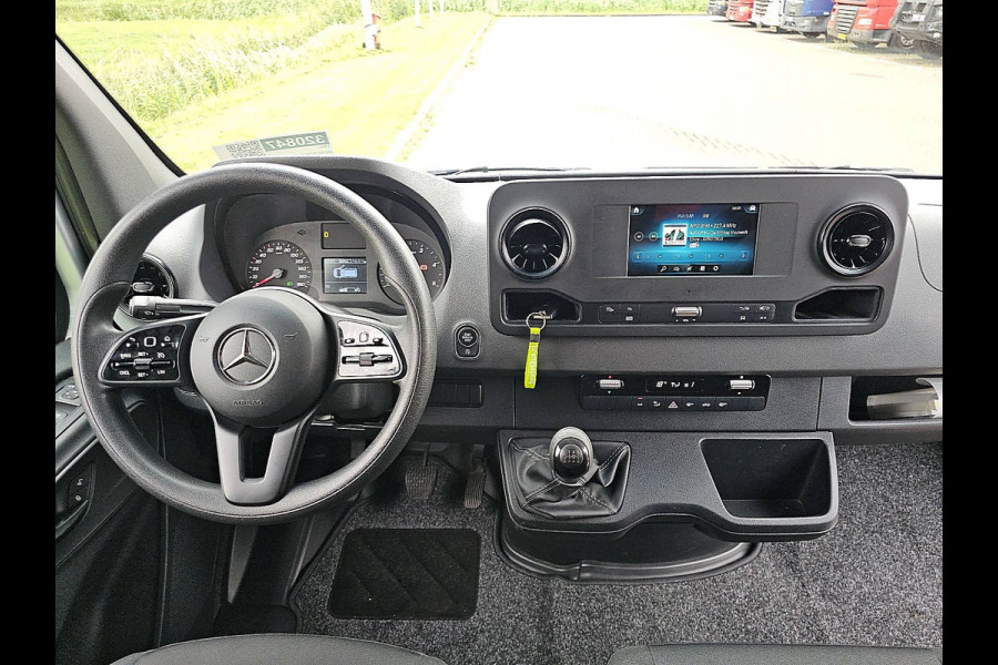 Mercedes-Benz Sprinter 316 L2H1 Mbux Airco Trekhaak Cruise Camera Euro6 163 PK! Mercedes-Benz Sprinter 316 L2H1 Mbux Airco Trekhaak Cruise Camera Euro6 163 PK!