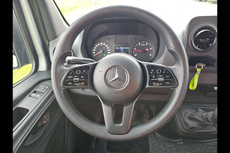 Mercedes-Benz Sprinter 316 L2H1 Mbux Airco Trekhaak Cruise Camera Euro6 163 PK! Mercedes-Benz Sprinter 316 L2H1 Mbux Airco Trekhaak Cruise Camera Euro6 163 PK!