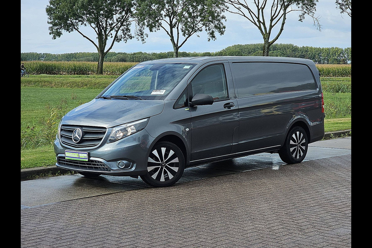 Mercedes-Benz Vito 116 L2 Automaat Aut Trekhaak Camera Navi Leer Lm-Velgen Euro6 Airco Deuren 3-Zits Mercedes-Benz Vito 116 L2 Automaat Aut Trekhaak Camera Navi Leer Lm-Velgen Euro6 Airco Deuren 3-Zits