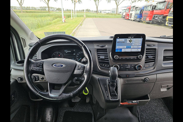 Ford Transit 350 2.0 TDCI L2H2 DC Trend Leer Cruise Trekhaak Carplay Ford Transit 350 2.0 TDCI L2H2 DC Trend Leer Cruise Trekhaak Carplay