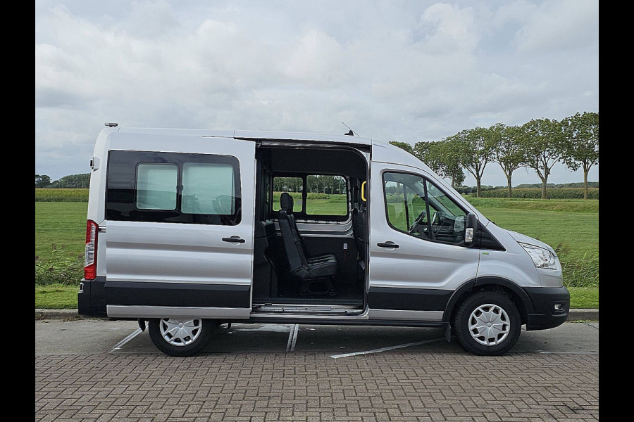 Ford Transit 350 2.0 TDCI L2H2 DC Trend Leer Cruise Trekhaak Carplay Ford Transit 350 2.0 TDCI L2H2 DC Trend Leer Cruise Trekhaak Carplay