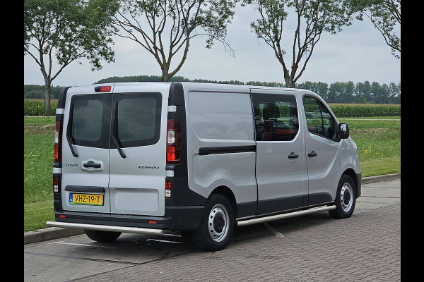 Renault Trafic 2.0 dCi 145 T29 L2H1 DC Comfort Airco Automaat Navi Sidebars Euro6 145Pk NAP 1e Eigenaar! Renault Trafic 2.0 dCi 145 T29 L2H1 DC Comfort Airco Automaat Navi Sidebars Euro6 145Pk NAP 1e Eigenaar!