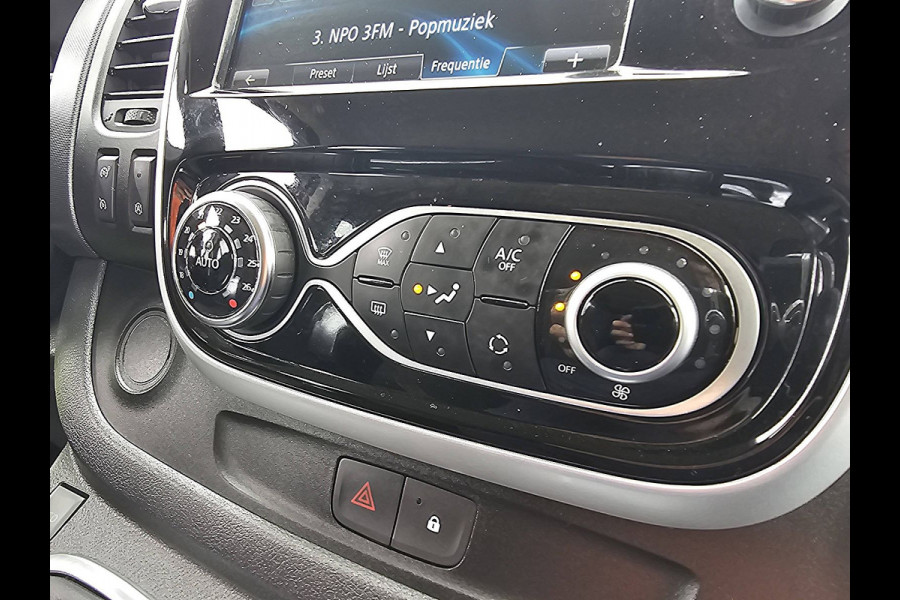 Renault Trafic 2.0 dCi 145 T29 L2H1 DC Comfort Airco Automaat Navi Sidebars Euro6 145Pk NAP 1e Eigenaar! Renault Trafic 2.0 dCi 145 T29 L2H1 DC Comfort Airco Automaat Navi Sidebars Euro6 145Pk NAP 1e Eigenaar!
