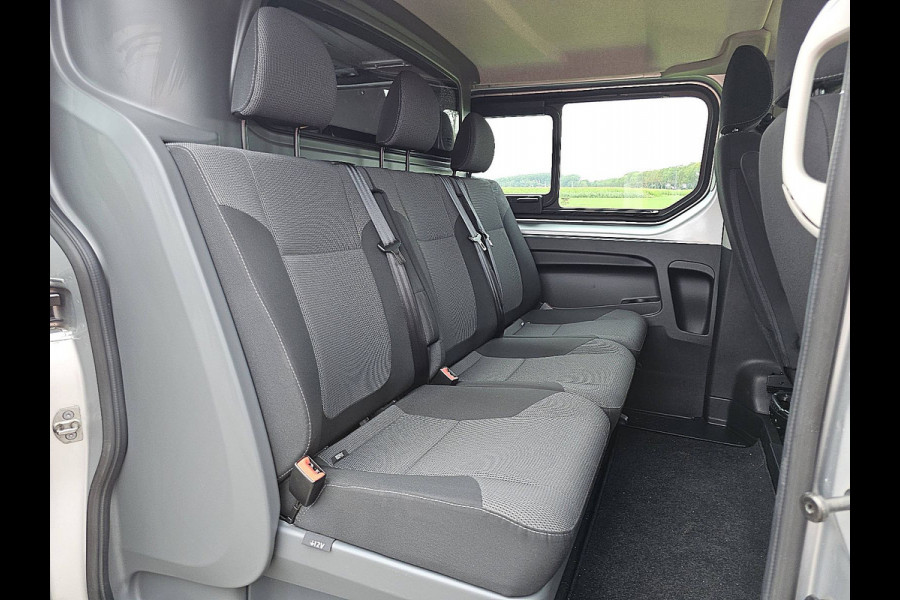 Renault Trafic 2.0 dCi 145 T29 L2H1 DC Comfort Airco Automaat Navi Sidebars Euro6 145Pk NAP 1e Eigenaar! Renault Trafic 2.0 dCi 145 T29 L2H1 DC Comfort Airco Automaat Navi Sidebars Euro6 145Pk NAP 1e Eigenaar!