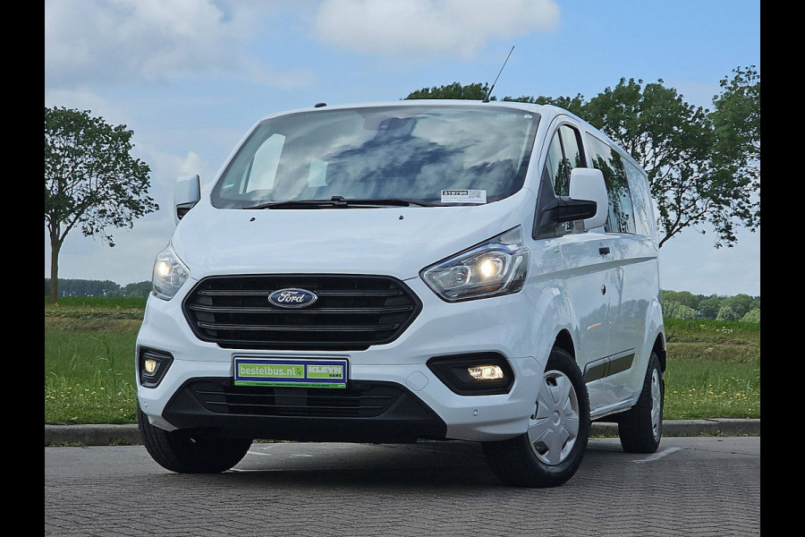 Ford Transit Custom 2.0 L2H1 Navi Airco Dubbele Cabine Automaat Distronic WP-Inrichting PDC 131 PK Euro6 Ford Transit Custom 2.0 L2H1 Navi Airco Dubbele Cabine Automaat Distronic WP-Inrichting PDC 131 PK Euro6