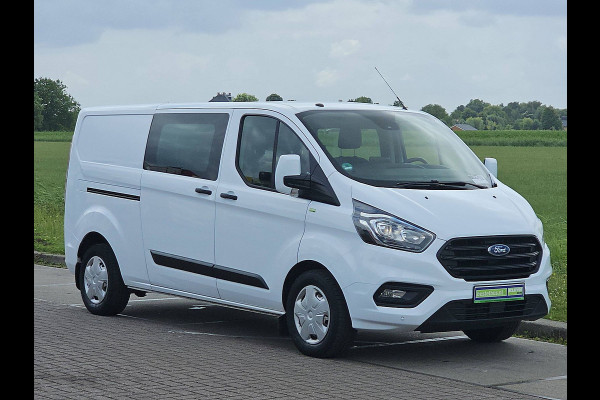 Ford Transit Custom 2.0 L2H1 Navi Airco Dubbele Cabine Automaat Distronic WP-Inrichting PDC 131 PK Euro6 Ford Transit Custom 2.0 L2H1 Navi Airco Dubbele Cabine Automaat Distronic WP-Inrichting PDC 131 PK Euro6