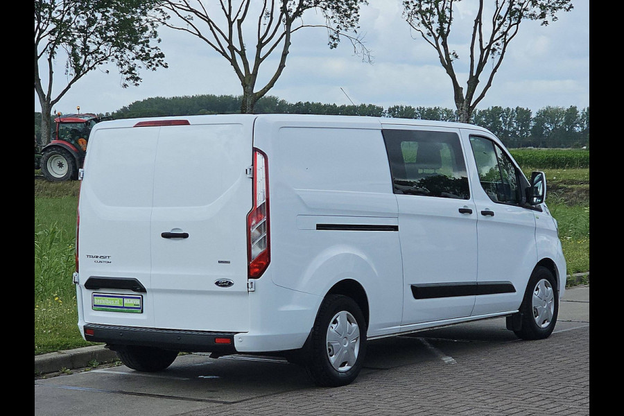 Ford Transit Custom 2.0 L2H1 Navi Airco Dubbele Cabine Automaat Distronic WP-Inrichting PDC 131 PK Euro6 Ford Transit Custom 2.0 L2H1 Navi Airco Dubbele Cabine Automaat Distronic WP-Inrichting PDC 131 PK Euro6